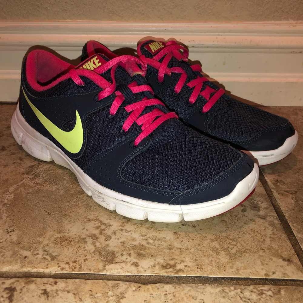 Nike Sneakers Size 8